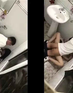 Đi họp lớp nhậu say đưa cô bạn vào phòng tắm lén lút xả