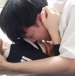 Chuốc rượu say em rên quá trời làm anh xuất vội