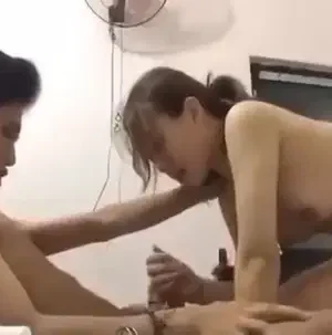 Em nữ sinh dâm đãng đam mê cưỡi thú