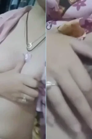Em nó mới nhú mà đã dâm thế này rồi sao